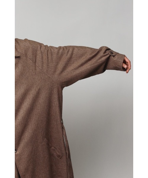 Badhiya（バディ―ヤ）の「BELTED COAT - wool tweed（ステンカラーコート・メンズ・ブラウン/グレー・FREE）」の6枚目の写真