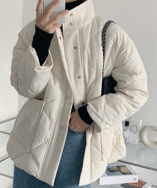 DAY CLOSET（デイ クローゼット）の「レディース キルティングフェイクダウンジャケット+腰紐 2点セット（ダウンジャケット/コート・レディース・ホワイト/ブラック/モカ・ONE SIZE）」の5枚目の写真