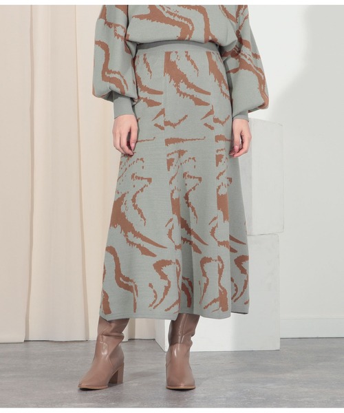 Settimissimo（セッティミッシモ）の「マーブルジャガードフレアニットスカート（スカート・レディース・オフホワイト/サックスブルー・FREE）」の7枚目の写真