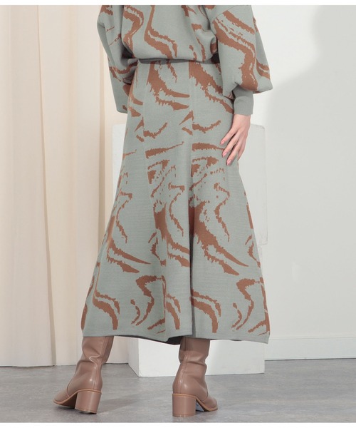 Settimissimo（セッティミッシモ）の「マーブルジャガードフレアニットスカート（スカート・レディース・オフホワイト/サックスブルー・FREE）」の9枚目の写真