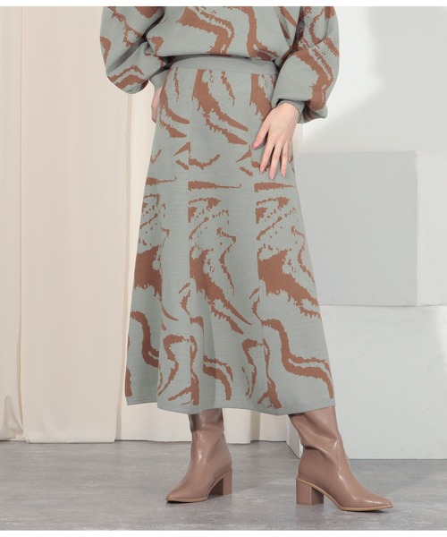 Settimissimo（セッティミッシモ）の「マーブルジャガードフレアニットスカート（スカート・レディース・オフホワイト/サックスブルー・FREE）」の6枚目の写真