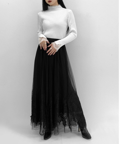 LVEU.（ラブユ.）の「【LVEU.】レースレイヤードハイネックリブトップス / トップス ニット リブ カットソー ハイネックニット レース レイヤード タートル 長袖 ブラック ブルー ZOZOTOWN限定（ニット/セーター・レディース・ホワイト/ブラック/ブルー・FREE）」の11枚目の写真