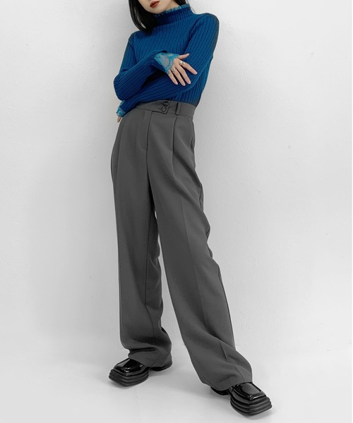 LVEU.（ラブユ.）の「【LVEU.】レースレイヤードハイネックリブトップス / トップス ニット リブ カットソー ハイネックニット レース レイヤード タートル 長袖 ブラック ブルー ZOZOTOWN限定（ニット/セーター・レディース・ホワイト/ブラック/ブルー・FREE）」の6枚目の写真