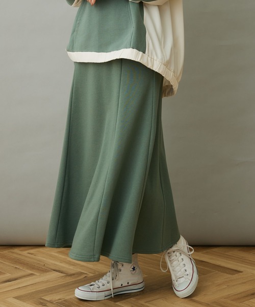 CRAFT STANDARD BOUTIQUE(クラフトスタンダードブティック)の「裏毛フレアスカート(スカート・レディース・グレイッシュベージュ/カーキ/サックスブルー・M/L)」の3枚目の写真