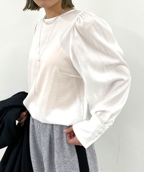 Omekashi（オメカシ）の「【オケージョンにも対応◎】パフショルダーブラウス（シャツ/ブラウス・レディース・イエロー/ブラック/オフホワイト・FREE）」の2枚目の写真