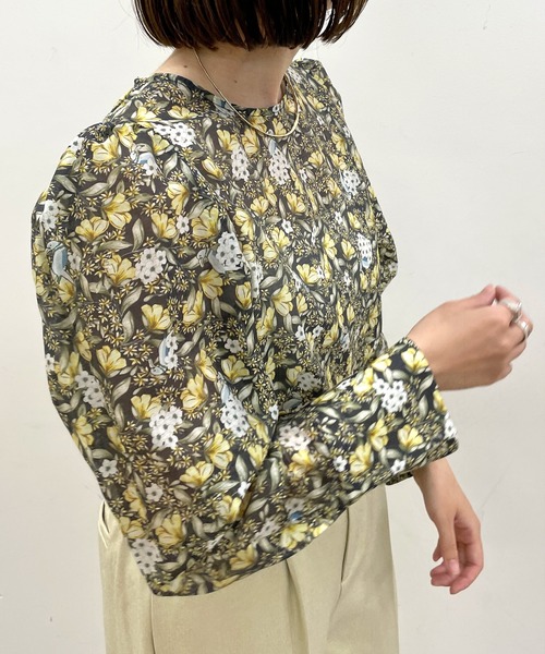 Omekashi（オメカシ）の「【オケージョンにも対応◎】パフショルダーブラウス（シャツ/ブラウス・レディース・イエロー/ブラック/オフホワイト・FREE）」の3枚目の写真