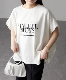 パール調ビジュー付フロッキープリントTシャツ