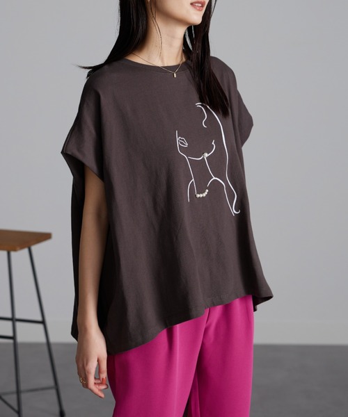 tシャツ パール調ビジュー付フロッキープリントＴシャツ レディース パール調ビジュー付フロッキープリントTシャツ（Tシャツ