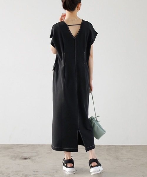 GeeRA(ジーラ)の「バイカラーステッチバックオープンワンピース(ワンピース・レディース・ブラック/ブルー/グレー・MEDIUM/LARGE)」の8枚目の写真