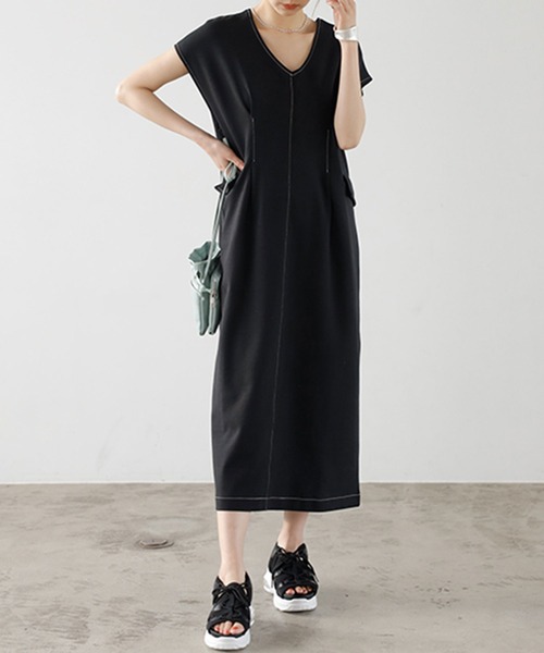 GeeRA(ジーラ)の「バイカラーステッチバックオープンワンピース(ワンピース・レディース・ブラック/ブルー/グレー・MEDIUM/LARGE)」の6枚目の写真