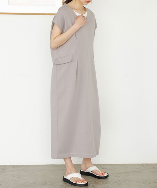GeeRA(ジーラ)の「バイカラーステッチバックオープンワンピース(ワンピース・レディース・ブラック/ブルー/グレー・MEDIUM/LARGE)」の12枚目の写真