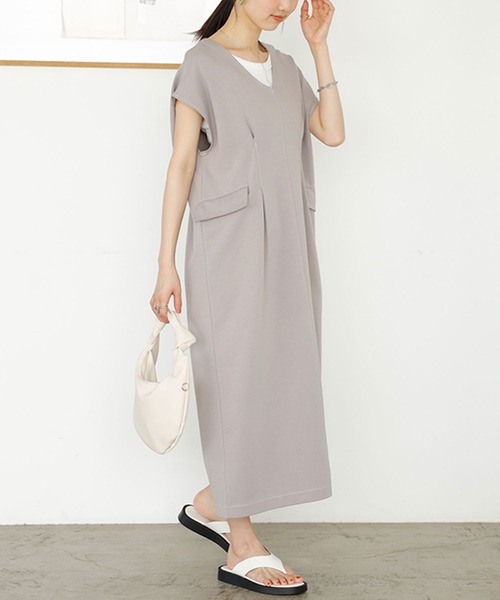 GeeRA(ジーラ)の「バイカラーステッチバックオープンワンピース(ワンピース・レディース・ブラック/ブルー/グレー・MEDIUM/LARGE)」の13枚目の写真