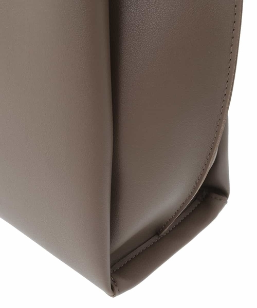 a.v.v(アーヴェヴェ)の「【通勤・通学におすすめ】A4収納/2WAYダブルハンドルトート(トートバッグ・レディース・ライトグレー/ブラック/モカ・38)」の13枚目の写真