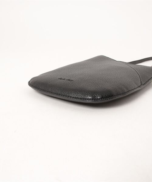 and it_(アンドイット)の「Legato Largo チューリップモチーフ スマホショルダー(ショルダーバッグ・レディース・ピンクベージュ/アイボリー/レッド/ブルーグレー/ブラック/イエロー・FREE)」の8枚目の写真