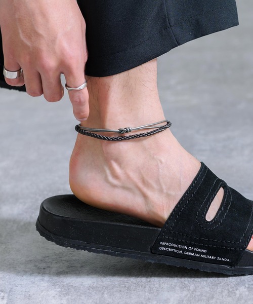 Rocky Monroe（ロッキーモンロー）の「合皮2重アンクレット（アンクレット・メンズ・ブラウン/グリーン/ホワイト/ブラック/ブルー/グレー・FREE）」の4枚目の写真