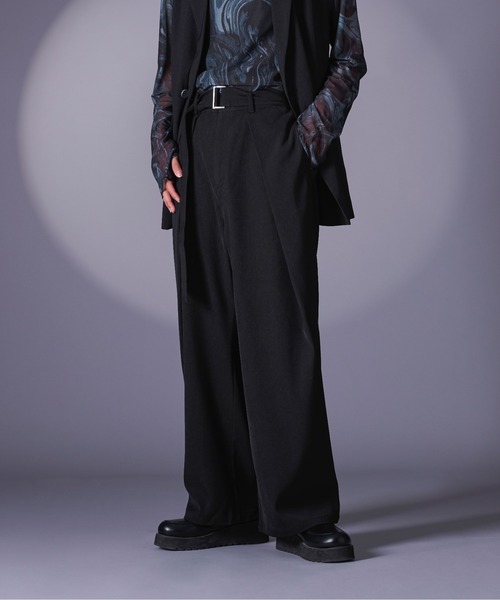 Ellno Loset(エルノロゼット)の「ベルトタックパンツ/セットアップ対応(その他パンツ・メンズ・アイボリー/ブラック/ネイビー・MEDIUM/LARGE/SMALL)」の11枚目の写真