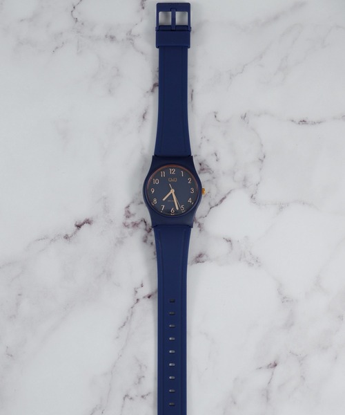 Q&Q（キューアンドキュー）の「《Q＆Q》シンプル　アナログウォッチ（アナログ腕時計・メンズ・ネイビー/ホワイト/ブラック/ワインレッド/ホワイト系その他/ブルー・FREE）」の4枚目の写真