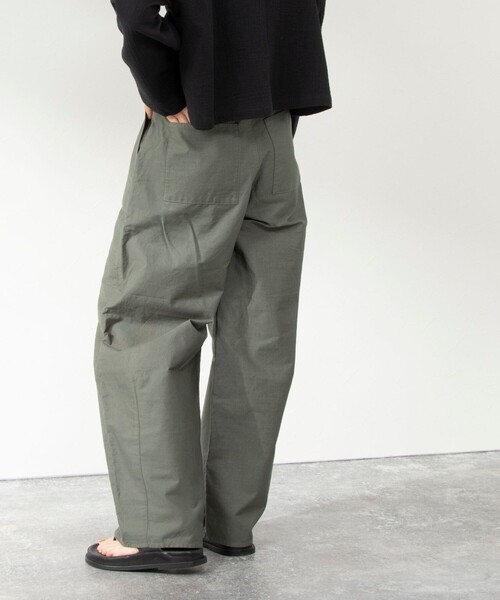 Rie Miller（リエミラー）の「◇【WEB限定】ハイウエストベイカーカーブパンツ（その他パンツ・レディース・オフホワイト/オリーブ・S/M/L/XS）」の16枚目の写真