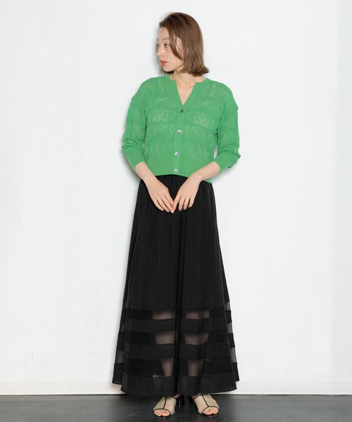 AMERICAN RAG CIE（アメリカンラグシー）の「透かし柄キーネックカーディガン（カーディガン/ボレロ・レディース・オフホワイト/グリーン/ブラック・FREE）」の5枚目の写真