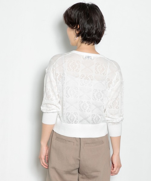 AMERICAN RAG CIE（アメリカンラグシー）の「透かし柄キーネックカーディガン（カーディガン/ボレロ・レディース・オフホワイト/グリーン/ブラック・FREE）」の16枚目の写真