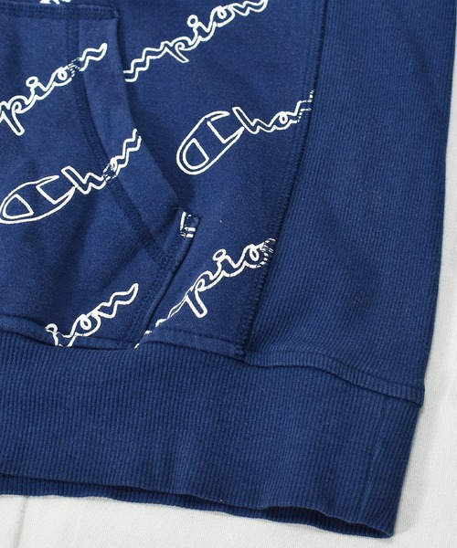 Champion（チャンピオン）の「【ヴィンテージ古着】Champion / チャンピオン ロゴ総柄 スウェットパーカー リバースタイプ（パーカー・メンズ・ネイビー・MEDIUM）」の4枚目の写真