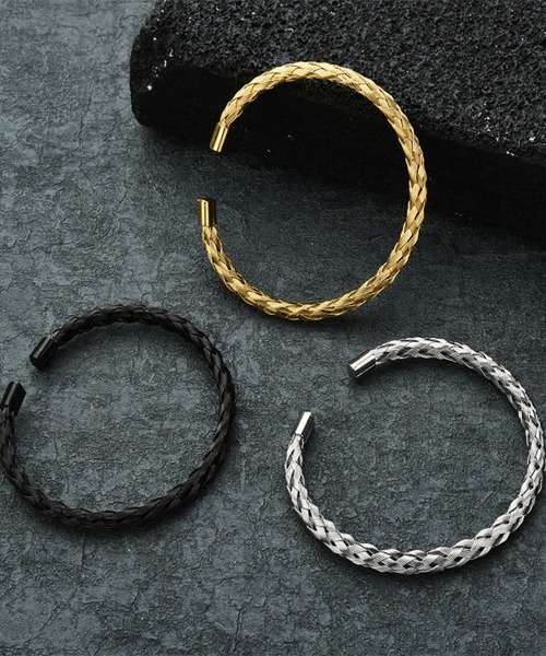 Coo+i（クーイ）の「編み込みデザインバングル（バングル/リストバンド・レディース・ブラック/シルバー/ゴールド・FREE）」の6枚目の写真