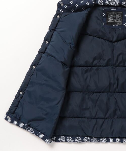 Levi's（リーバイス）の「Levi's/リーバイス ウエスタンペイズリー柄ダウンベスト（ダウンベスト・メンズ・ダークインディゴブルー・M/XL/L/S）」の3枚目の写真
