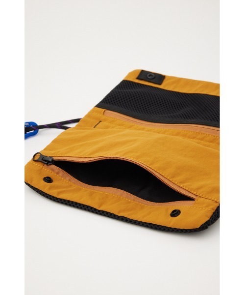 RODEO CROWNS WIDE BOWL（ロデオクラウンズワイドボウル）の「NYLON COLOR MULTI サコッシュ（ボディバッグ/ウエストポーチ・レディース・ブラック/ホワイト/オレンジ・FREE）」の5枚目の写真