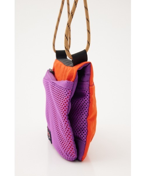 RODEO CROWNS WIDE BOWL（ロデオクラウンズワイドボウル）の「NYLON COLOR MULTI サコッシュ（ボディバッグ/ウエストポーチ・レディース・ブラック/ホワイト/オレンジ・FREE）」の8枚目の写真