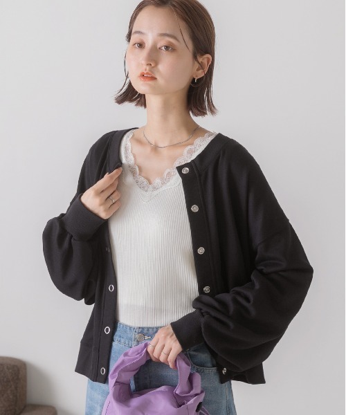 ad thie(アドティエ)の「Vネック レース テレコ ロングTシャツ(Tシャツ/カットソー・レディース・ピンクベージュ/ブラック/オフホワイト/ベージュ/ラベンダー/モカ・MEDIUM/LARGE)」の8枚目の写真