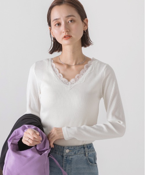 ad thie(アドティエ)の「Vネック レース テレコ ロングTシャツ(Tシャツ/カットソー・レディース・ピンクベージュ/ブラック/オフホワイト/ベージュ/ラベンダー/モカ・MEDIUM/LARGE)」の9枚目の写真