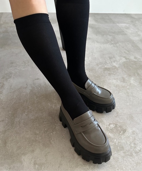 apres jour mignon(アプレジュールミニョン)の「厚底ローファー【ZOZOTOWN限定アイテム】(ローファー・レディース・ブラウン系その他/ブラック・MEDIUM/SMALL/LARGE)」の7枚目の写真
