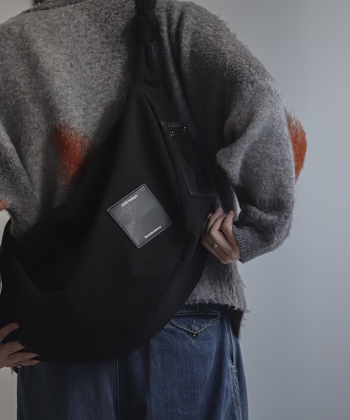 shiki tokyo（シキトウキョウ）の「Utility Pocket Shoulder Bag / ユーティリティポケットショルダーバッグ（ショルダーバッグ・メンズ・ブラック・FREE）」の3枚目の写真