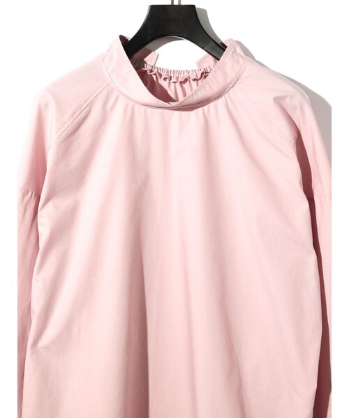 MIDIUMISOLID(ミディウミソリッド)の「MIDIUMISOLID for Ladies ハイネックドロップショルダープルオーバー(シャツ/ブラウス・レディース・ブラック/レッド/オフホワイト・FREE)」の9枚目の写真