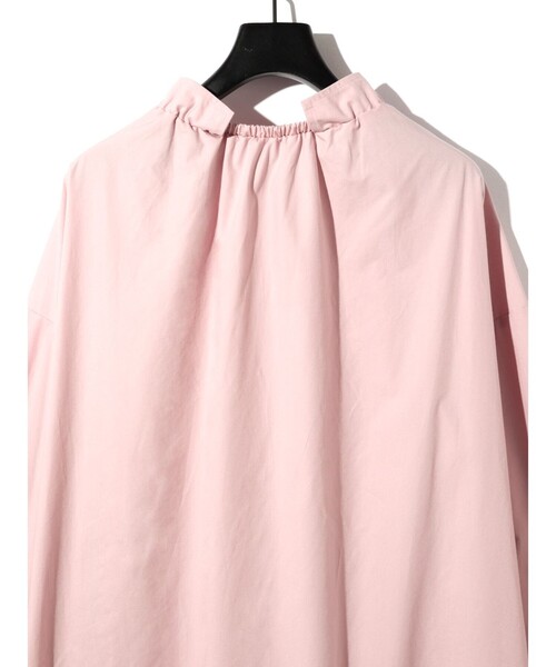 MIDIUMISOLID(ミディウミソリッド)の「MIDIUMISOLID for Ladies ハイネックドロップショルダープルオーバー(シャツ/ブラウス・レディース・ブラック/レッド/オフホワイト・FREE)」の13枚目の写真