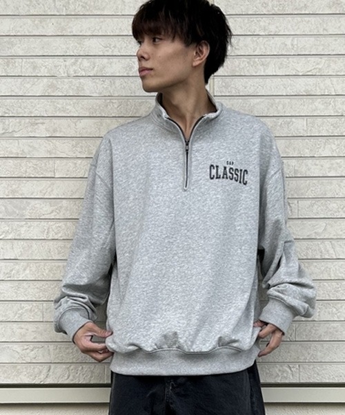 GAP(ギャップ)の「GAPロゴ プルオーバー ハーフジッププルオーバー(ユニセックス)(スウェット・メンズ・ベージュ/ライトグレー/ホワイト/ライトブルー・S/M/L/XL/XS)」の2枚目の写真