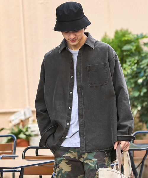 HECT（ヘクト）の「【HECT】Big Regular collar Logo L/S Denim Shirt / ビッグシルエットレギュラーカラーデニムシャツ（シャツ/ブラウス・メンズ・ダークインディゴブルー/グレー/インディゴブルー/ブラック・L/M/S）」の19枚目の写真