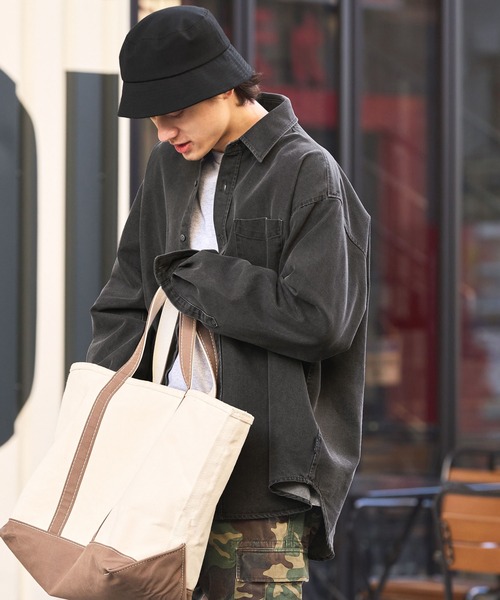 HECT（ヘクト）の「【HECT】Big Regular collar Logo L/S Denim Shirt / ビッグシルエットレギュラーカラーデニムシャツ（シャツ/ブラウス・メンズ・ダークインディゴブルー/グレー/インディゴブルー/ブラック・L/M/S）」の17枚目の写真