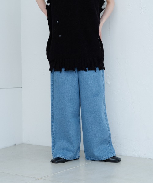 WHIMSIC（ウィムジック）の「【UNISEX】タックワイドデニムパンツ（デニムパンツ・メンズ・チャコールグレー/ブルー・2/1）」の13枚目の写真