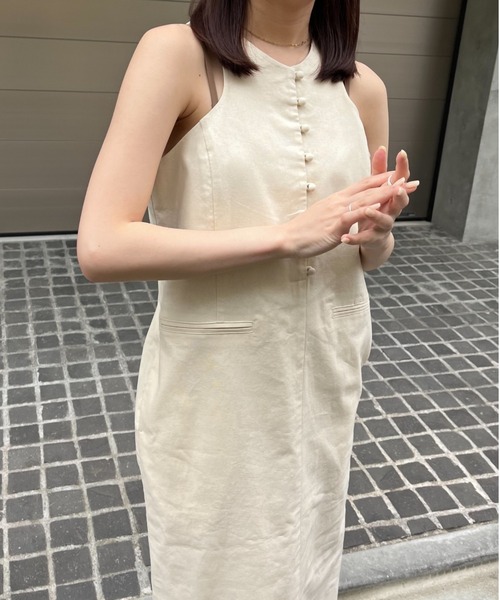 CASA FLINE（カーサフライン）の「デコルテカットノースリーブI