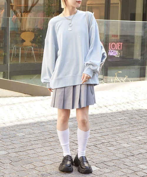w closet（ダブルクローゼット）の「ラインストーントレーナー