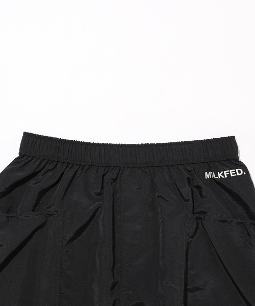MILKFED.（ミルクフェド）の「DRAWSTRING MINI SKIRT（スカート・レディース・オリーブ/ブラック/パープル・ONE SIZE）」の6枚目の写真