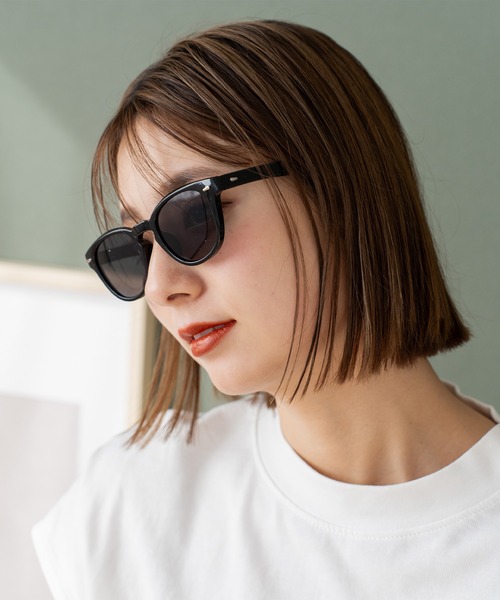 VitaFelice（ヴィータフェリーチェ）の「超軽量 サングラス UVカット カラーレンズ ウェリントン型（サングラス・レディース・B/C/D/F/A/G/E/H・FREE）」の2枚目の写真