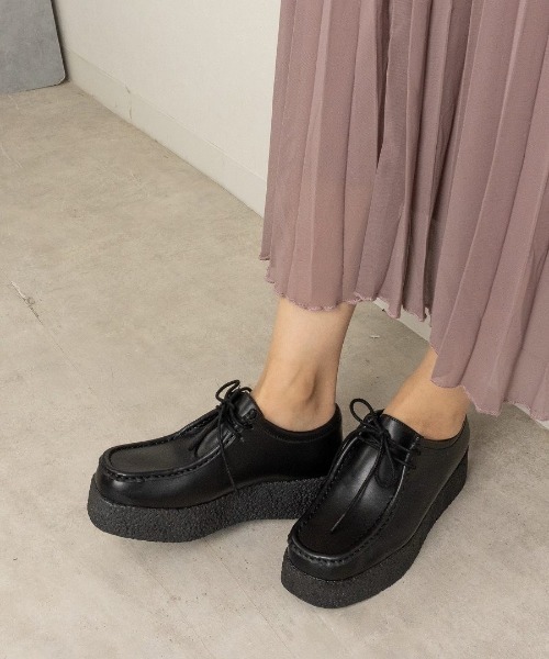 Fabby fabby(ファビィーファビィー)の「ボリュームモカシンシューズ(モカシン/デッキシューズ・レディース・ブラック系その他/ベージュ系その他/ブラック・SMALL/MEDIUM/LARGE)」の2枚目の写真
