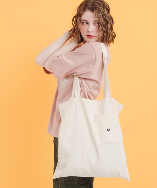 MUHET（ミュエータ）の「ポケット付きトートバッグ（トートバッグ・レディース・ライトグリーン/ブルー/アイボリー/ブラック・FREE）」の2枚目の写真