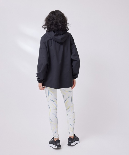 NERGY(ナージー)の「【水陸両用&吸水速乾&UV】ラッシュガードフーディ(パーカー・レディース・ブラック/キナリ/グリーン系その他3・FREE)」の4枚目の写真