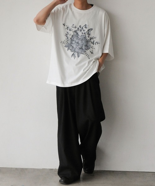 NILWAY（ニルウェイ）の「グラフィックプリントオーバーサイズ 半袖 Tシャツ/ アソート グラフィック オーバーサイズTシャツ（Tシャツ/カットソー・メンズ・ホワイト系3/ブラック系2/ネイビー系/ネイビー系2/ホワイト系/ホワイト系1/ホワイト系2/ブラック/ネイビー系3/ブラック系/ネイビー/ホワイト/ブラック系1/ブラック系3/ネイビー系1・MEDIUM/LARGE）」の16枚目の写真