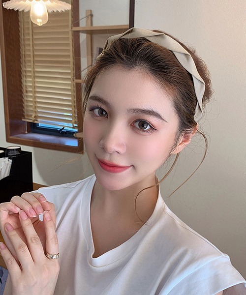 Miniministore（ミニミニストア）の「カチューシャ ツイスト ヘアアクセサリー（カチューシャ・レディース・ベージュ/ブラウン/ダークブラウン/ブラック/オレンジ・FREE）」の17枚目の写真