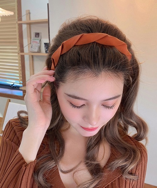 Miniministore（ミニミニストア）の「カチューシャ ツイスト ヘアアクセサリー（カチューシャ・レディース・ベージュ/ブラウン/ダークブラウン/ブラック/オレンジ・FREE）」の16枚目の写真