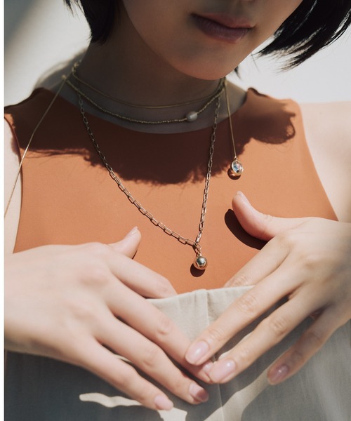 emmi(エミ)の「リボンチェーンロングネックレス(ネックレス・レディース・ゴールド/シルバー・FREE)」の8枚目の写真
